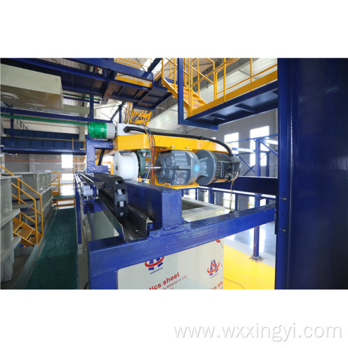 Transition trolley of electroplating production line